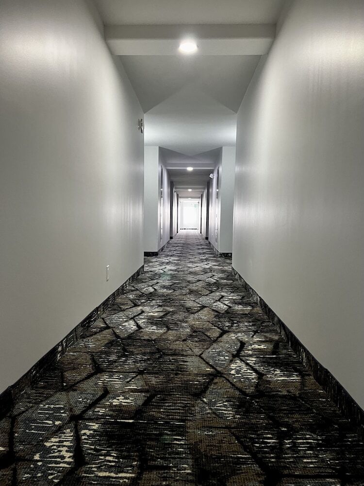 Chateau Regina Hotel And Suites