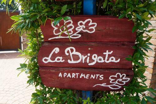 Hostal La Brigata Apartments Suite Room