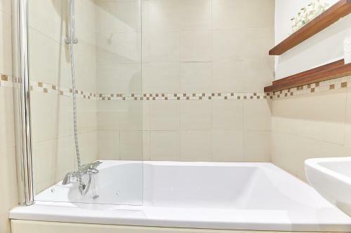 Host & Stay - Waterleap Cottage