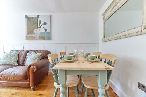 Host & Stay - Waterleap Cottage