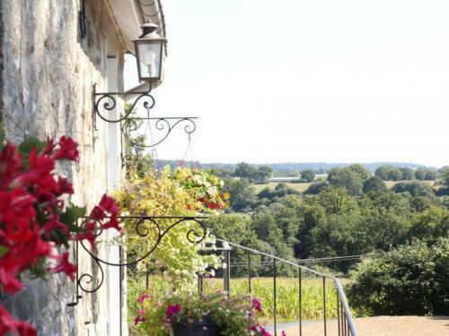 G�te Antoigny, 3 Pi�ces, 5 Personnes - Fr-1-497-14