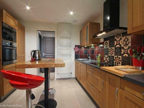 G�te Antoigny, 3 Pi�ces, 5 Personnes - Fr-1-497-14