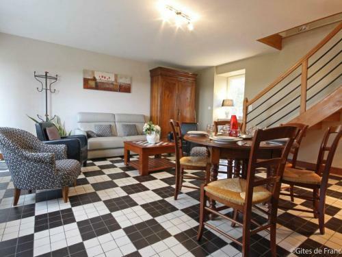 G�te Antoigny, 3 Pi�ces, 5 Personnes - Fr-1-497-14