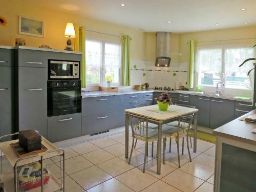 Holiday Home La For�t - Res100