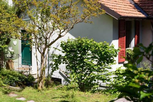 Little Garden House