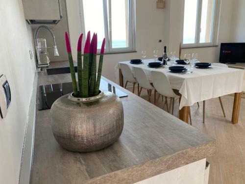Incanto Sul Mare Con Enorme Terrazza E Piscina