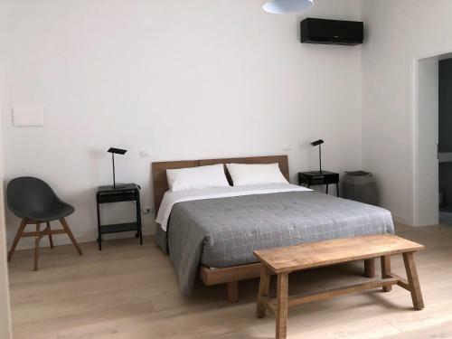 Hostal Whiterooms