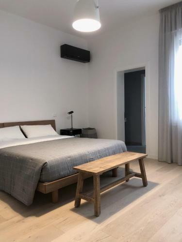 Hostal Whiterooms