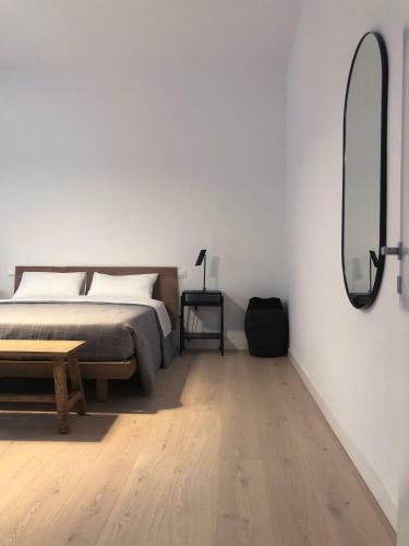 Hostal Whiterooms