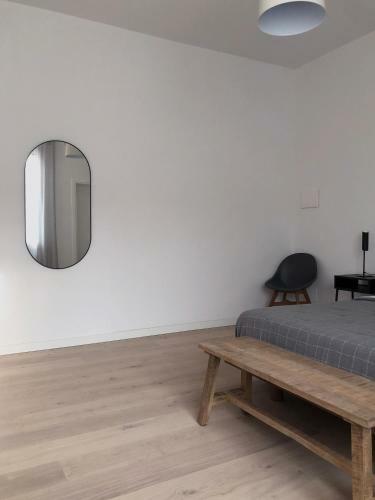 Hostal Whiterooms