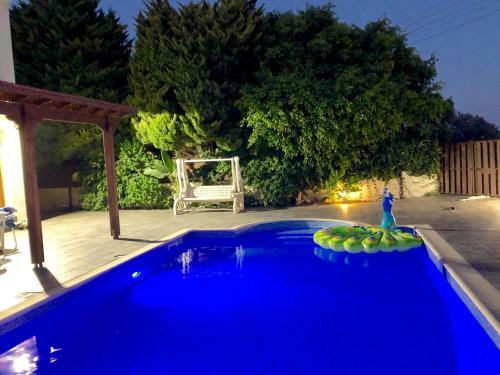 Rotelia Gardens Luxury Beach Villa