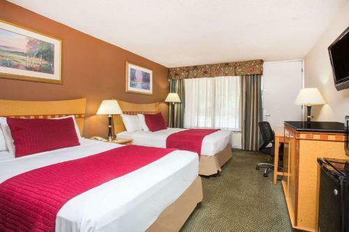 Hotel Ramada Inn And Conference Center