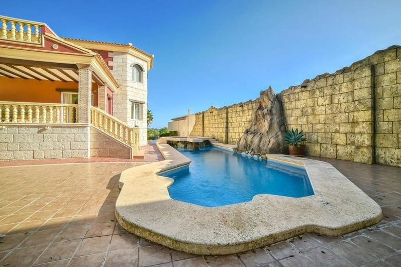 Villa Alhambra