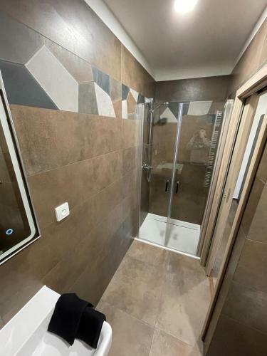 Apartm�ny B. N?mcov�