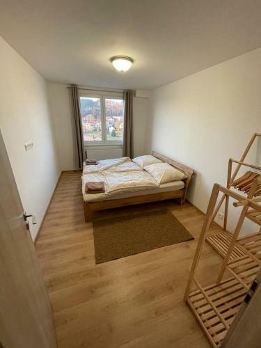 Apartm�ny B. N?mcov�