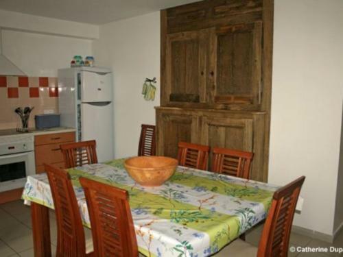 G�te Attign�ville, 5 Pi�ces, 8 Personnes - Fr-1-589-1