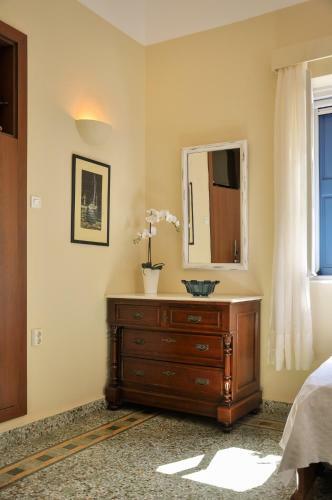 Elena's Guest House