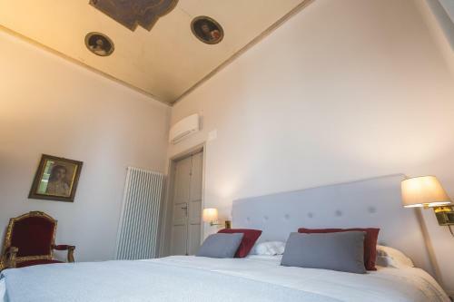 Hostal 3 Rooms Guest House