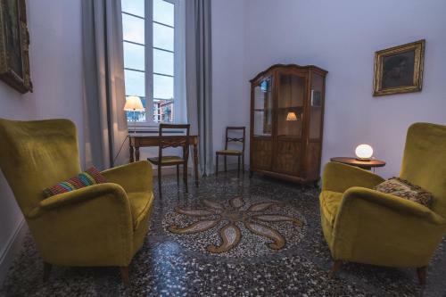 Hostal 3 Rooms Guest House