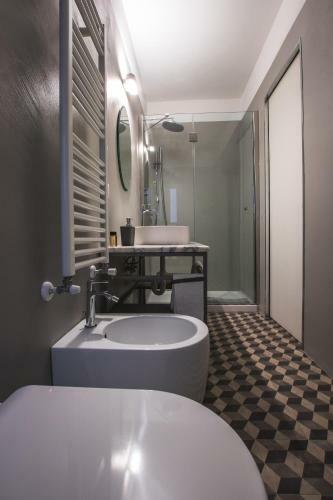 Hostal 3 Rooms Guest House