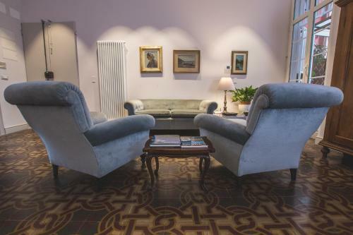 Hostal 3 Rooms Guest House