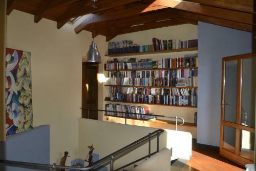 Chesapeake House Chiavari