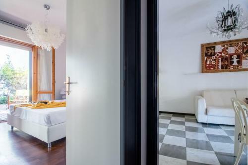 Pine Terrace Apartment