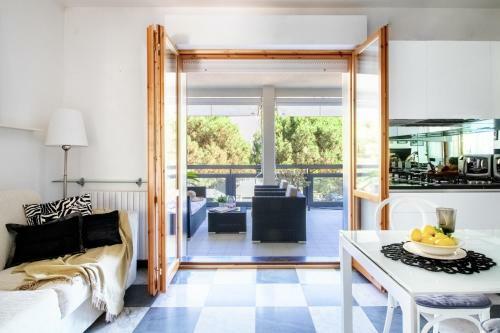 Pine Terrace Apartment