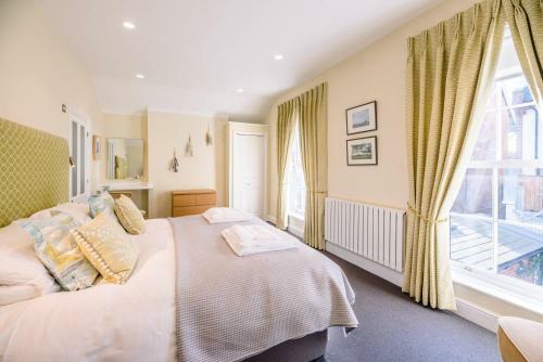 Regatta Lookout B&B