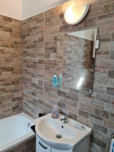 Hostal Kakasdombi Apartman