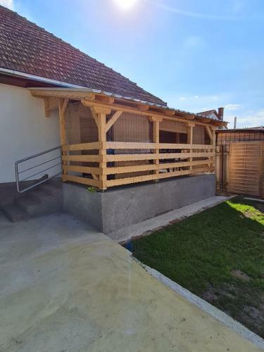 Hostal Kakasdombi Apartman