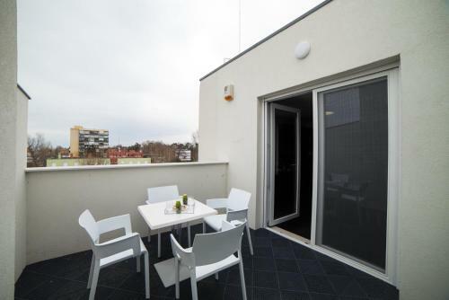 Focus Apartmanok, Bronzo