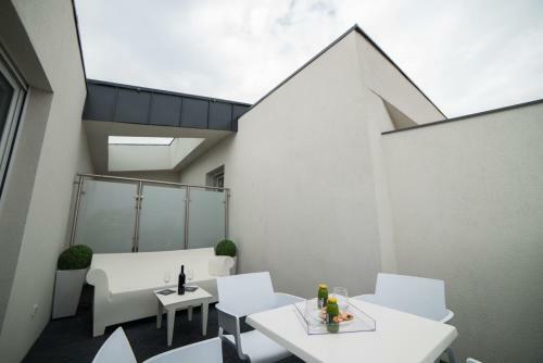 Focus Apartmanok, Bronzo