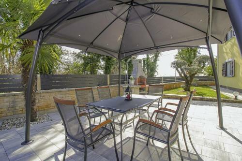Martina In Prhati - Haus F�r 6-8 Personen