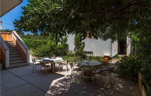 Awesome Apartment In Barbat Na Rabu With 1 Bedrooms