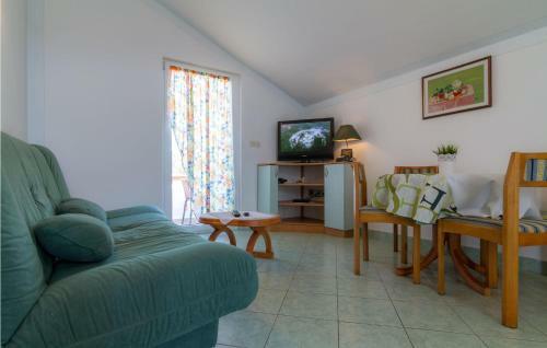 Awesome Apartment In Barbat Na Rabu With 1 Bedrooms