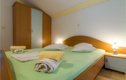 Awesome Apartment In Barbat Na Rabu With 1 Bedrooms