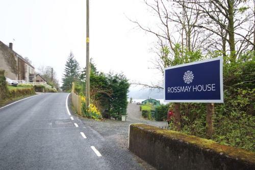 Rossmay House - 4 Bedroom Scottish Villa With Waterfront / Mountain Views