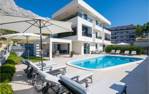 Stunning Apartment In Baska Voda With 1 Bedrooms