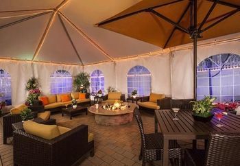 Hotel Courtyard Long Island Macarthur Airport