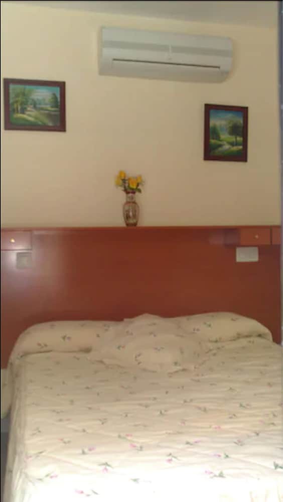 Hostal Moncloa