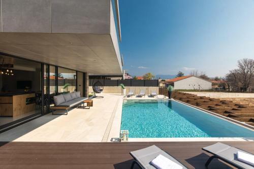 Luxury Villa Prestige With Sauna And Jacuzzi