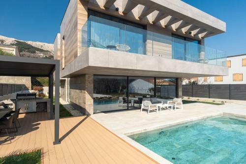 Luxury Villa Grandiosa With Sauna And Jacuzzi
