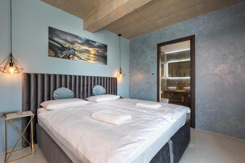 Luxury Villa Grandiosa With Sauna And Jacuzzi