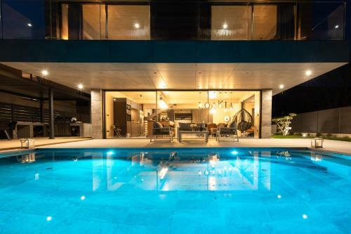 Luxury Villa Grandiosa With Sauna And Jacuzzi