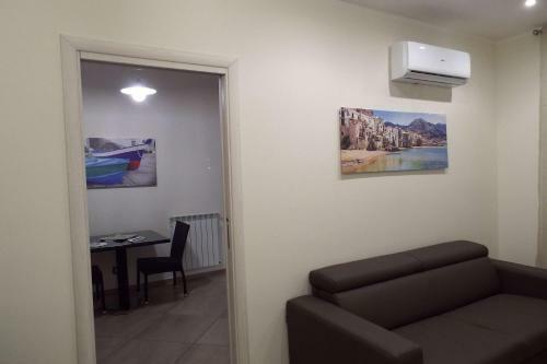 Cefal� Studio Room And Apartments