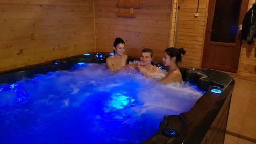 Hostal K�z�pajta Nyaral�