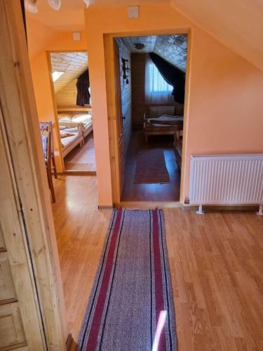 Hostal K�z�pajta Nyaral�