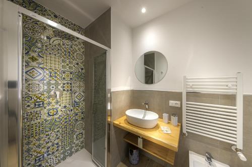 Hostal Coresi Rooms