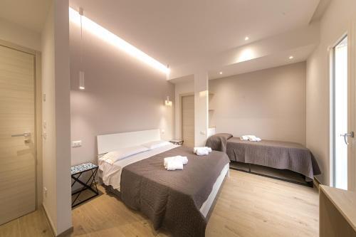Hostal Coresi Rooms